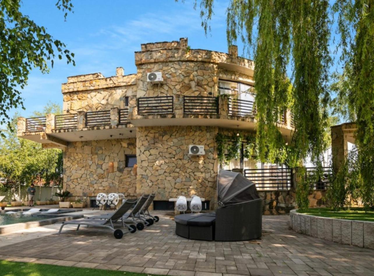 Castle Transylvania Alba Iulia Exterior foto